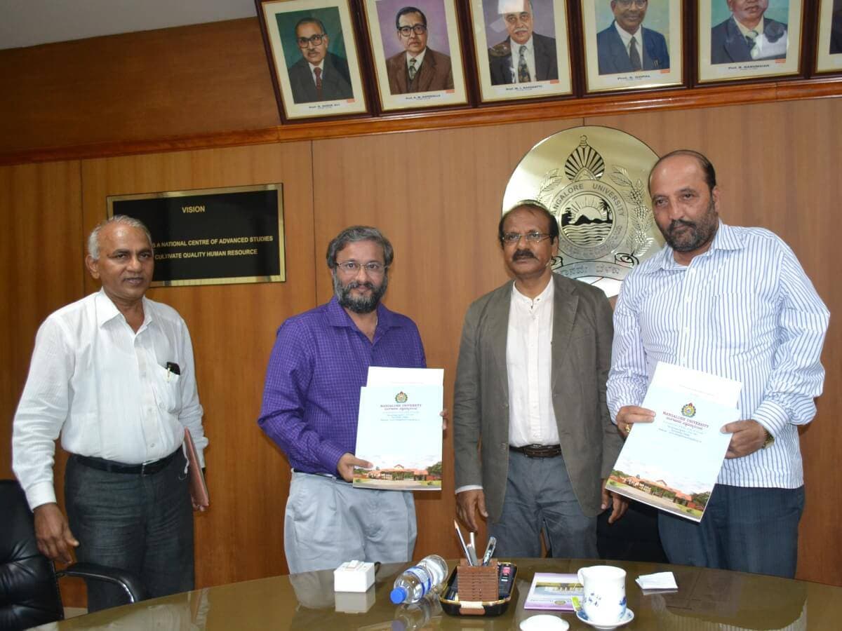 Mangalore University signed a MoU with Mangalore Institue of Oncology